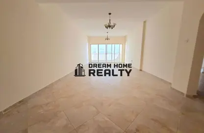 Apartment - 3 Bedrooms - 3 Bathrooms for rent in New Al Taawun Road - Al Taawun - Sharjah