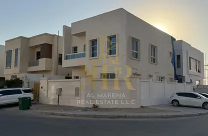 Villa - 4 Bedrooms - 6 Bathrooms for sale in Al Yasmeen - Ajman