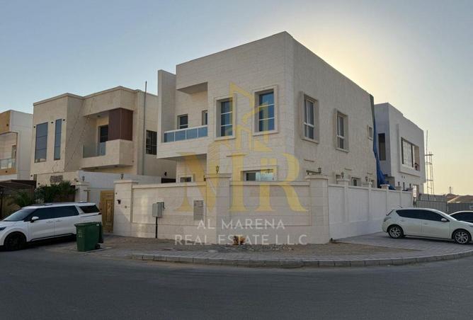 81110154 - Property Image 2