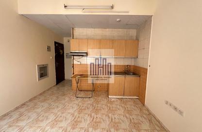 Apartment - Studio - 1 Bathroom for rent in Muwaileh - Sharjah