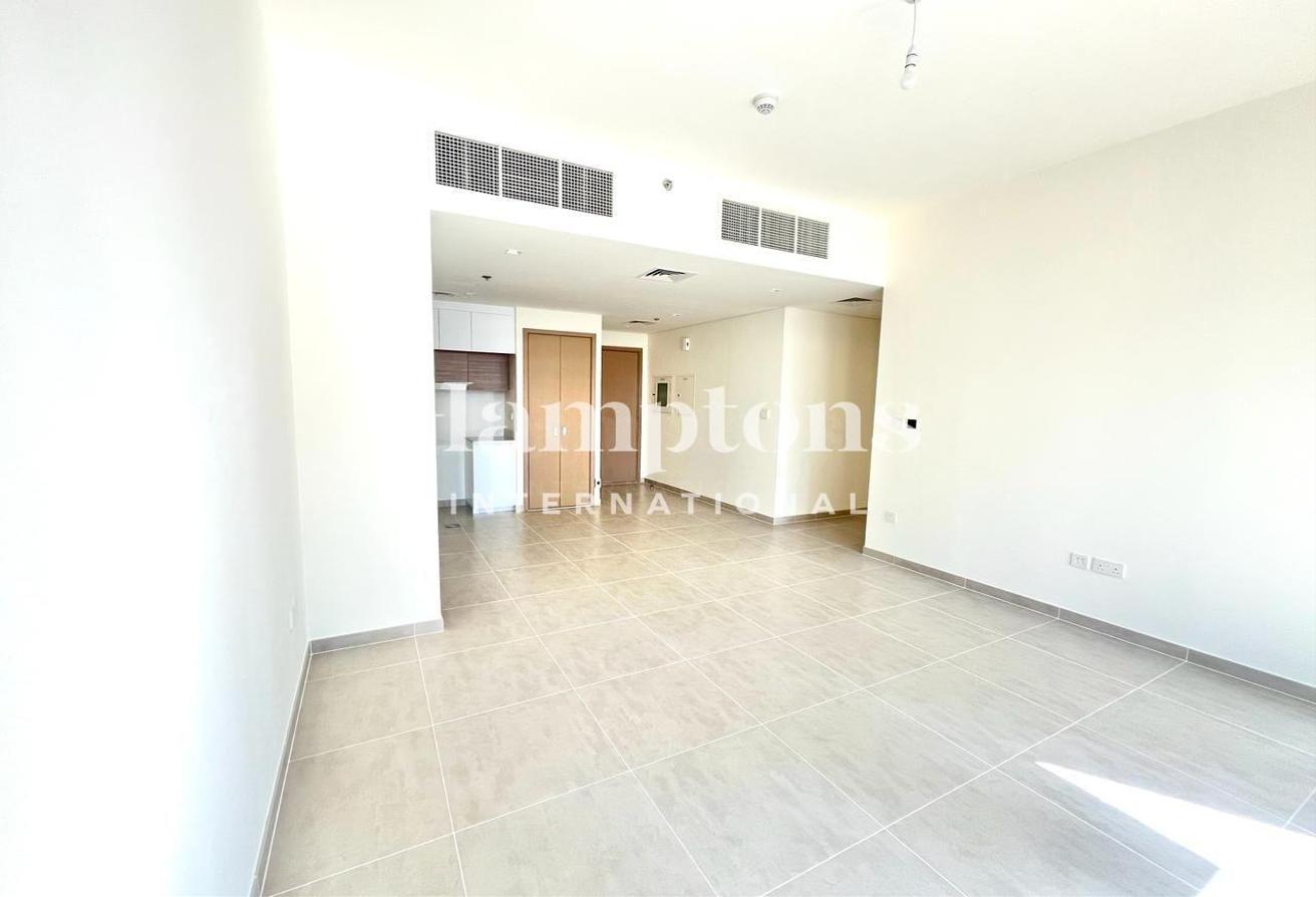 Community View | Mid-Floor | Exclusive photo 3