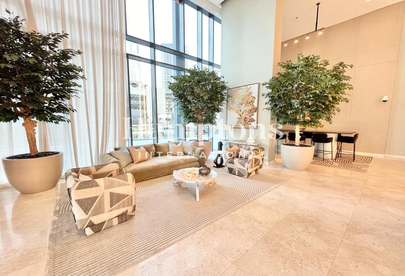 Community View | Mid-Floor | Exclusive photo 15