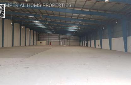 Warehouse - Studio - 2 Bathrooms for rent in Umm Al Thuoob - Umm Al Quwain