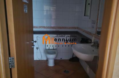 Office Space - Studio - 1 Bathroom for rent in Crystal Plaza - Al Majaz 1 - Al Majaz - Sharjah