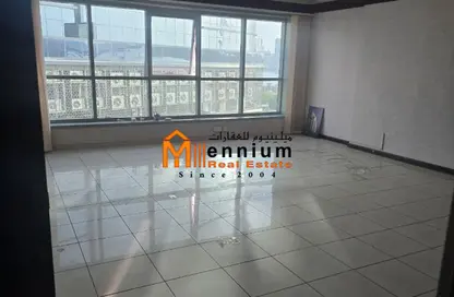 Office Space - Studio - 1 Bathroom for rent in Crystal Plaza - Al Majaz 1 - Al Majaz - Sharjah
