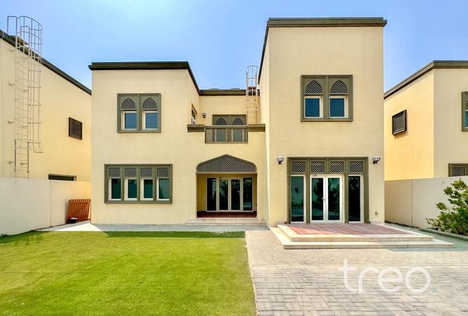 60518328 - Property Image 2