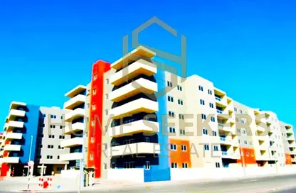 Apartment - 2 Bedrooms - 3 Bathrooms for rent in Tower 12 - Al Reef Downtown - Al Reef - Abu Dhabi