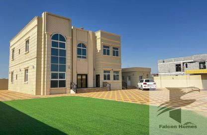 Villa - 5 Bedrooms - 6 Bathrooms for rent in Al Aweer 1 - Al Aweer - Dubai