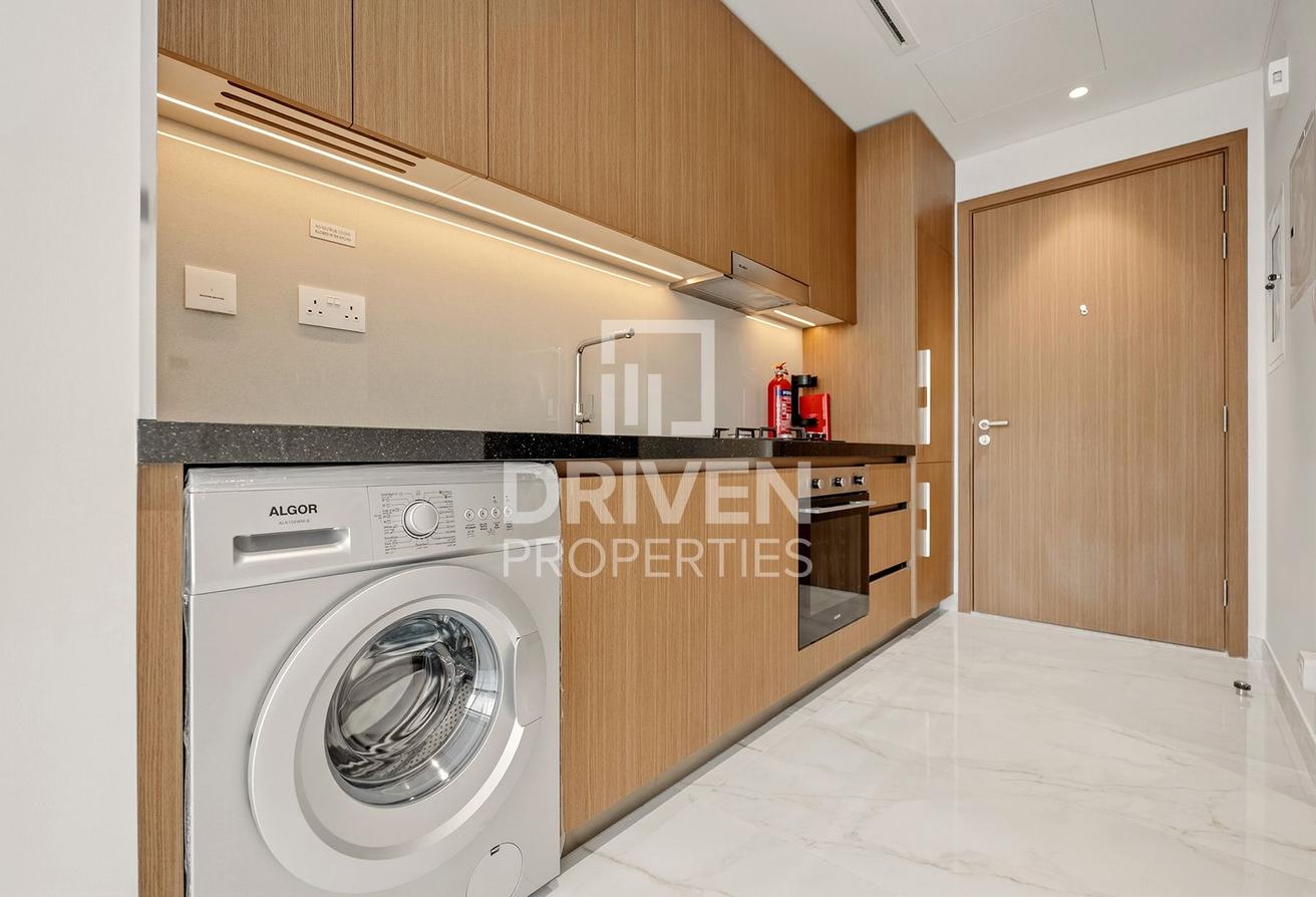 Lowest Price | Fitted | Chiller Free | Big Layout photo 8