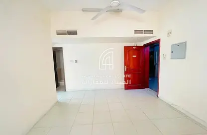 شقة - غرفة نوم - 1 حمام للايجار في بناء النباعة - النبعة - الشرق - الشارقة