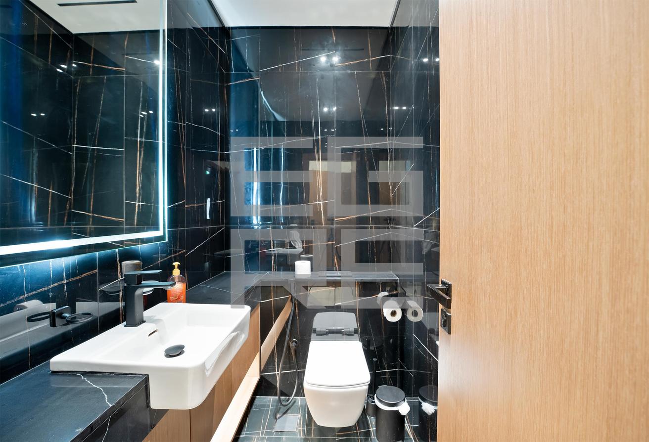 Huge unit convertable | Luxury Fully furnished photo 14