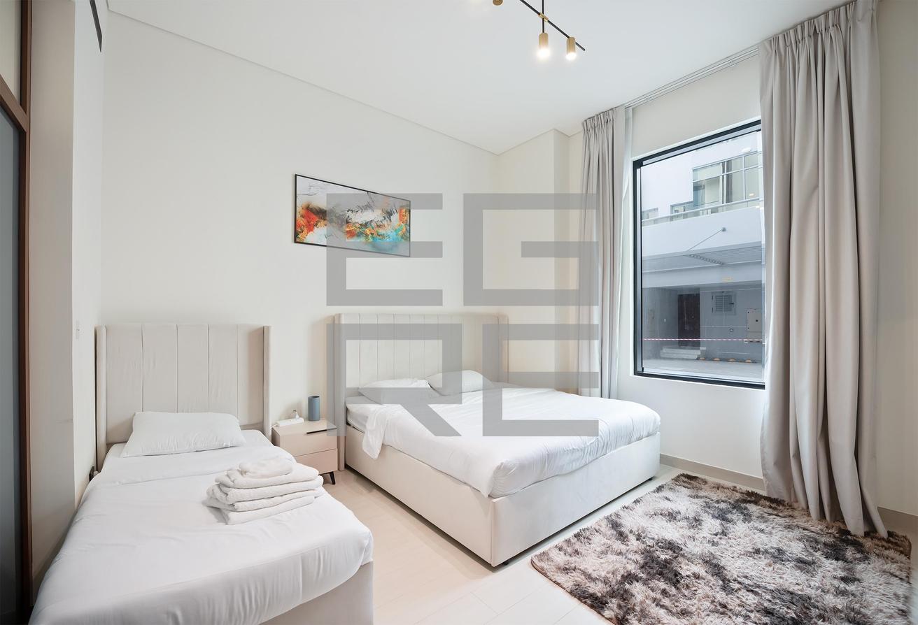 Huge unit convertable | Luxury Fully furnished photo 9
