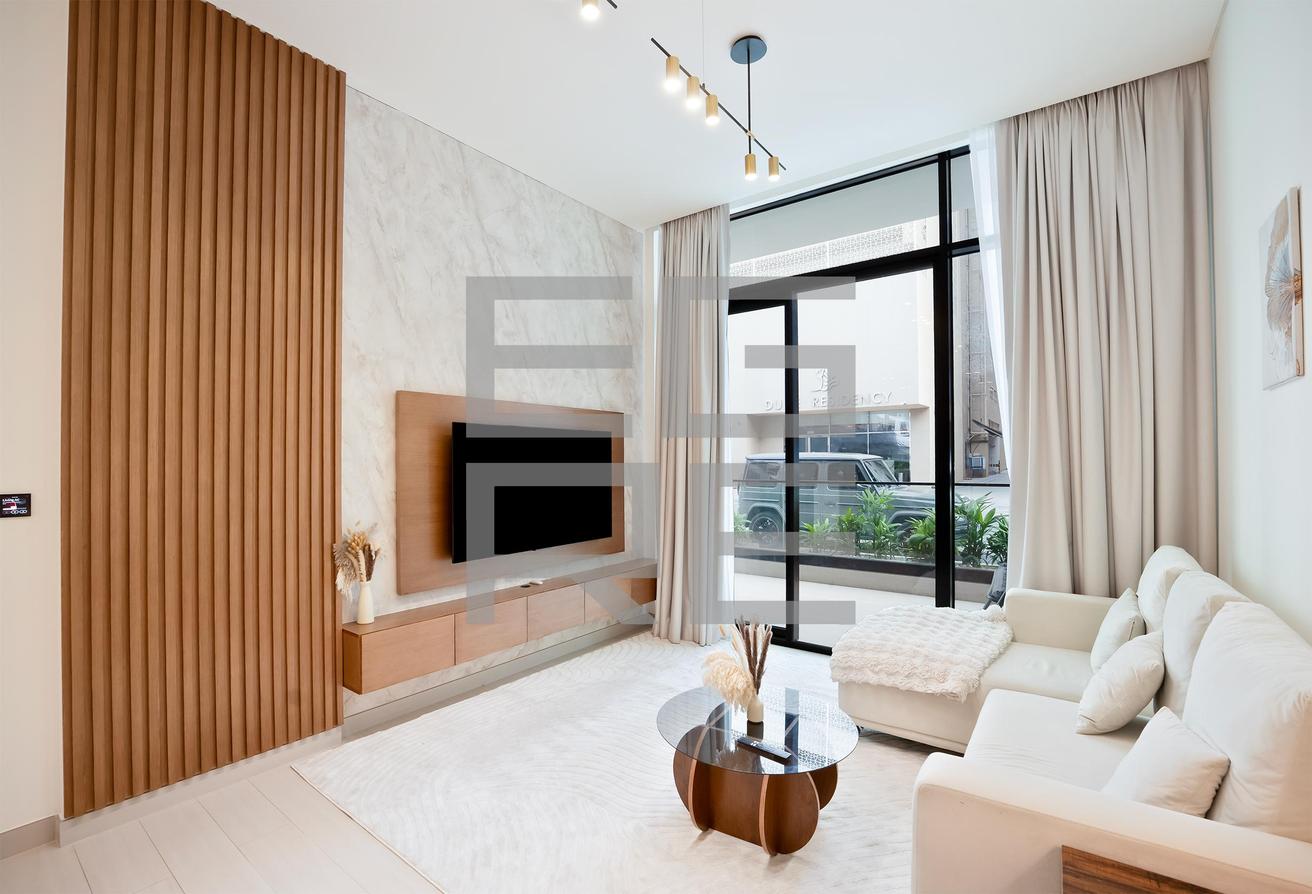 Huge unit convertable | Luxury Fully furnished photo 4