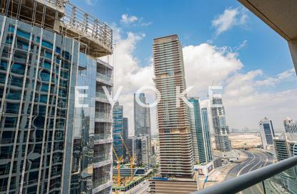 Apartment - 1 Bedroom - 2 Bathrooms for rent in Burj Al Nujoom - Downtown Dubai - Dubai