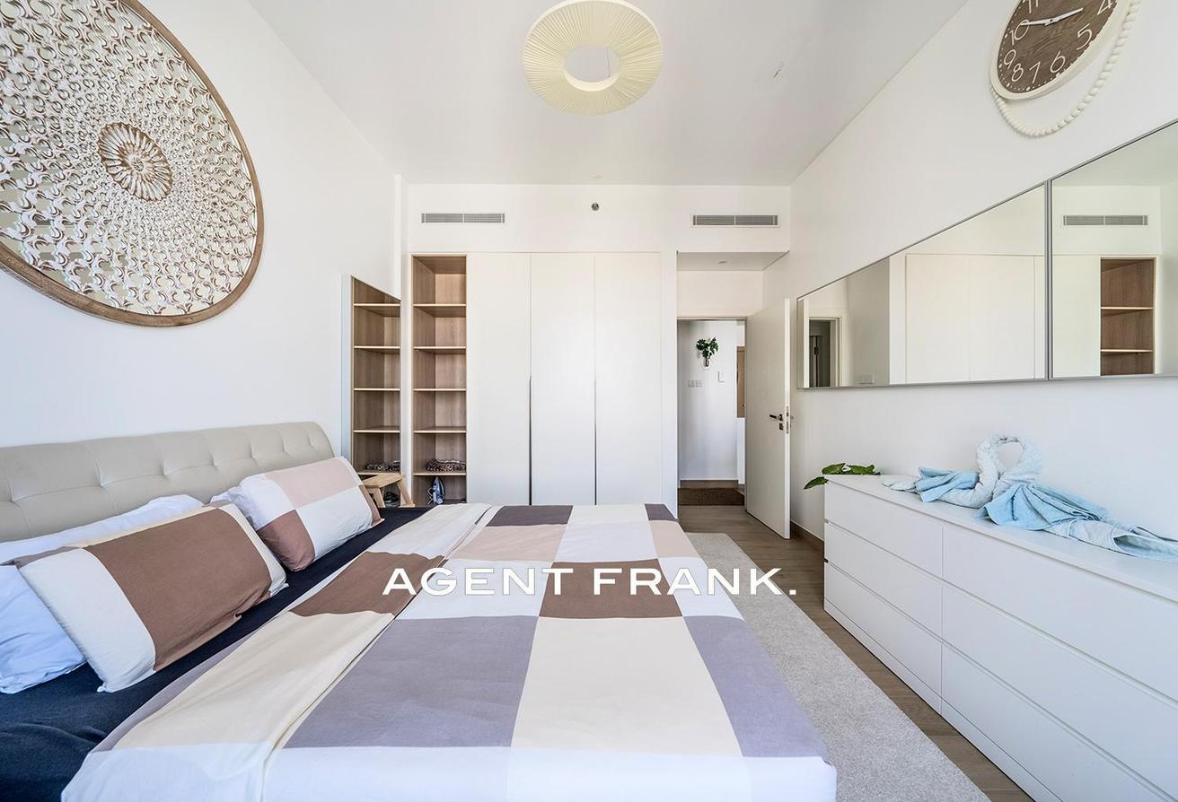 Bright | Furnished | High Floor | Prime Area photo 7