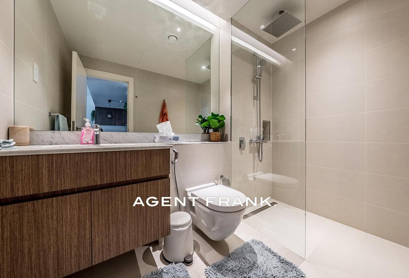 Bright | Furnished | High Floor | Prime Area photo 10