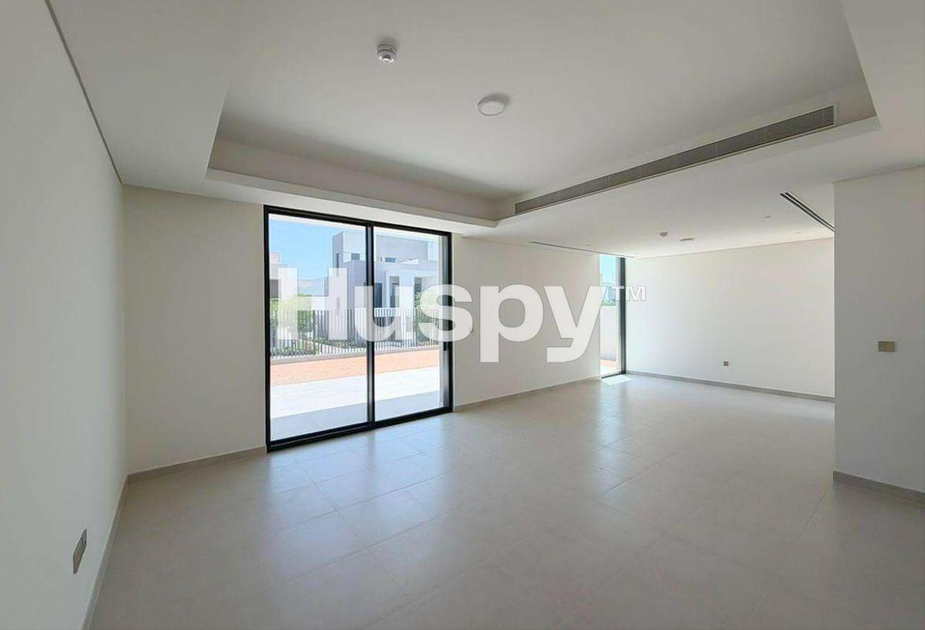 Vacant | Standalone Villa | Premium Finishes photo 3