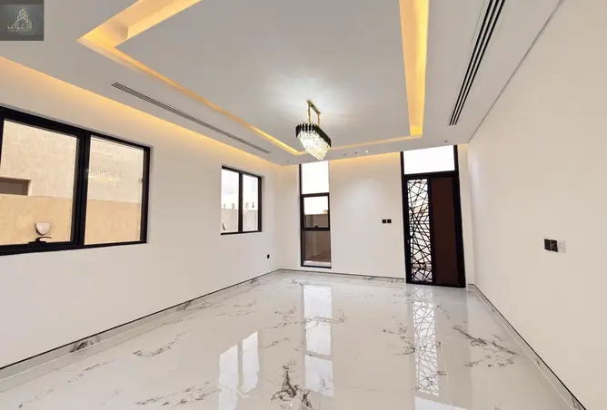 146005345 - Property Image 3