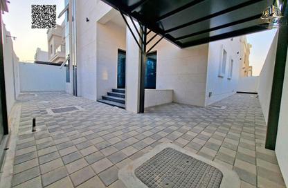 Villa - 5 - 7 for sale in Al Zaheya Gardens - Al Zahya - Ajman