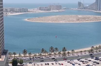 شقة - 2 غرف نوم - 2 حمامات للايجار في برج منازل 2 - شارع التعاون - التعاون - الشارقة