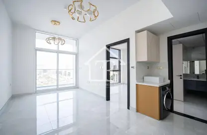 Apartment - 1 Bedroom - 2 Bathrooms for sale in Skyz by Danube - Arjan - Dubai