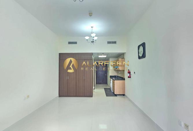 76569841 - Property Image 2