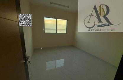 Office Space - Studio - 2 for rent in Anwar Al Furat Building - Al Jurf Industrial 3 - Al Jurf Industrial - Ajman