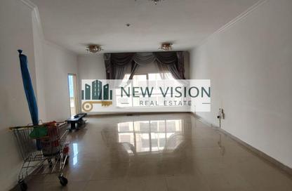 Apartment - 3 Bedrooms - 3 Bathrooms for rent in Al Fardan Centre - Al Majaz 3 - Al Majaz - Sharjah