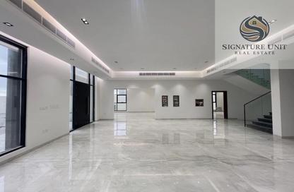 Villa - 4 Bedrooms - 7 Bathrooms for rent in Al Aweer 1 - Al Aweer - Dubai