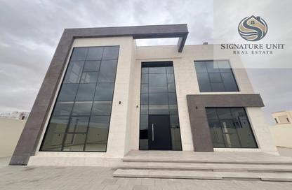 Villa - 4 Bedrooms - 7 Bathrooms for rent in Al Aweer 1 - Al Aweer - Dubai
