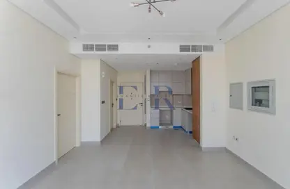 شقة - غرفة نوم - 2 حمامات للايجار في بي جي وان - الفرجان - دبي