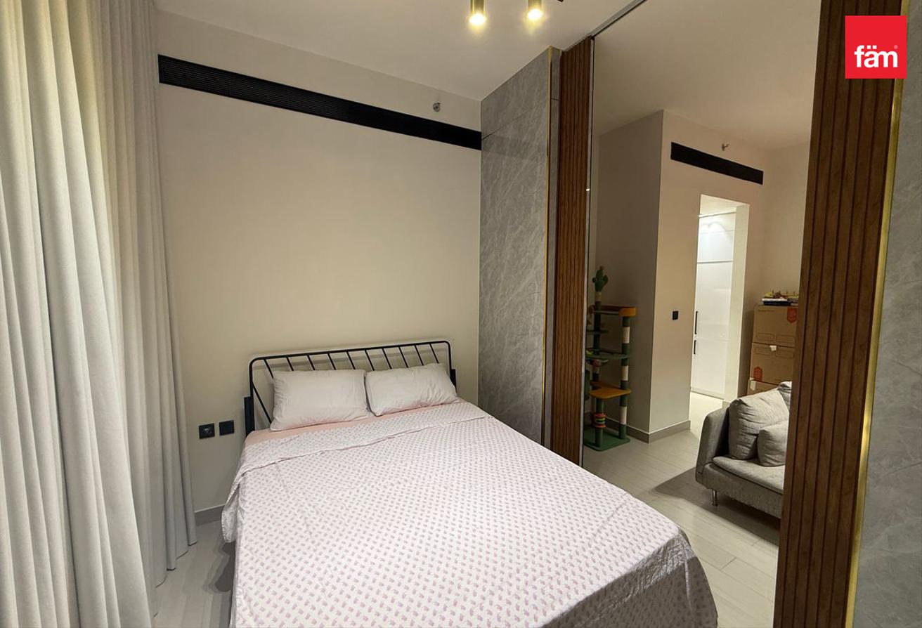 Studio Bedroom | Pool View | Ready to move photo 5