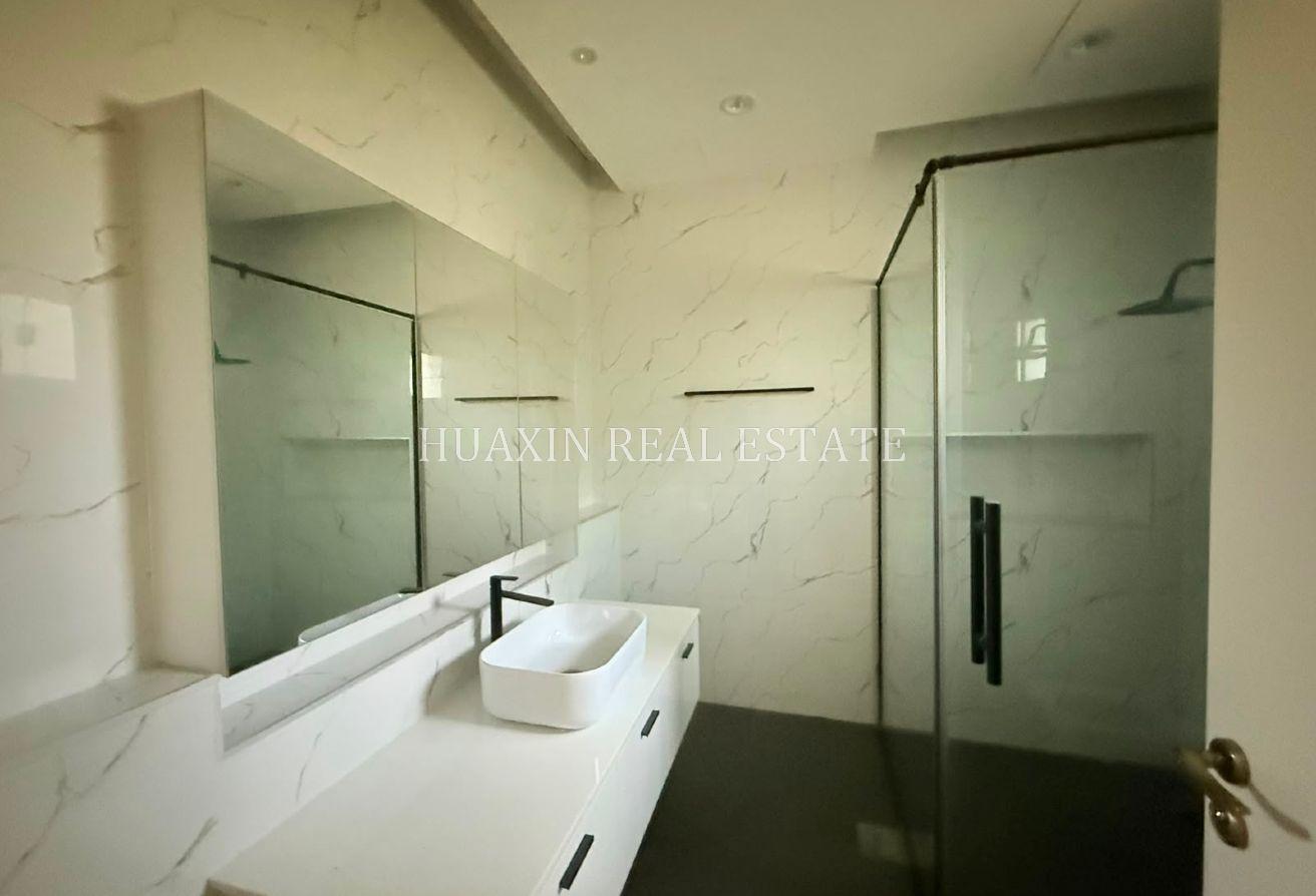 Independent | Huge Garden | Private Swimming Pool photo 5