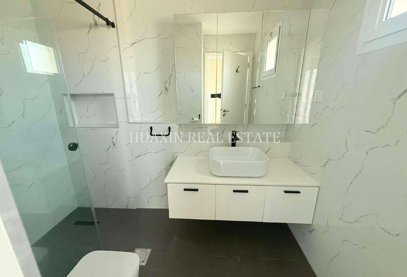 Independent | Huge Garden | Private Swimming Pool photo 13