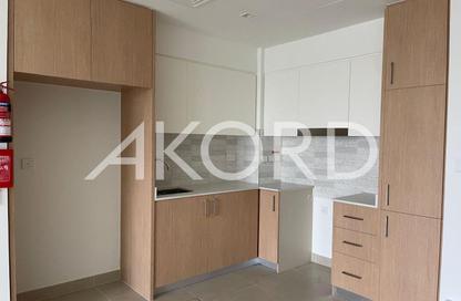 Apartment - 2 Bedrooms - 2 Bathrooms for sale in Seagate Building 3 - Seagate - Mina Rashid - Dubai