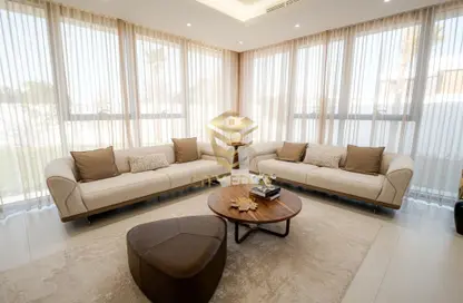 شقة - غرفة نوم - 2 حمامات للبيع في البوابة 5 - الجادة - الشارقة