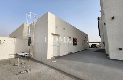 Villa - 4 - 6 for rent in Al Aweer 1 - Al Aweer - Dubai