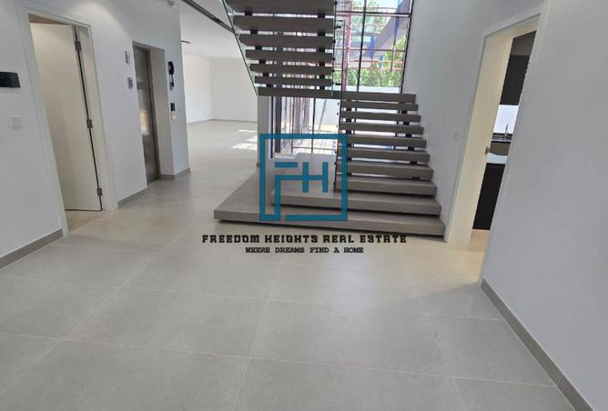 80281234 - Property Main Image