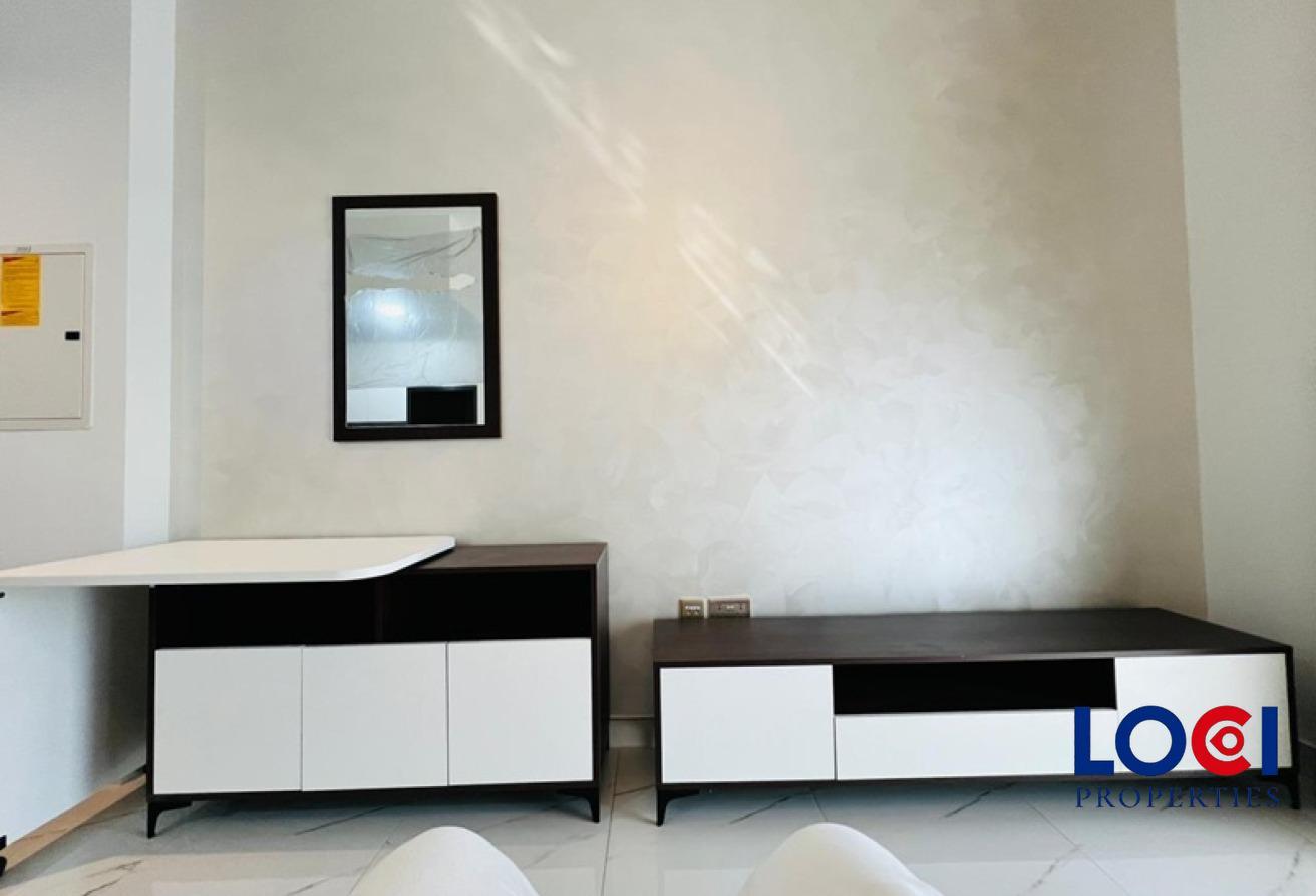 READY TO MOVE | FULLY FURNISHED | GREAT LOCATION photo 6