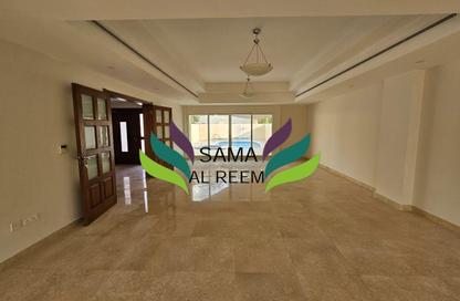 Villa - 5 Bedrooms - 5 Bathrooms for rent in Jumeirah 1 Villas - Jumeirah 1 - Jumeirah - Dubai Villa - 5 Bedrooms - 5 Bathrooms for rent in Jumeirah 1 Villas - Jumeirah 1 - Jumeirah - Dubai