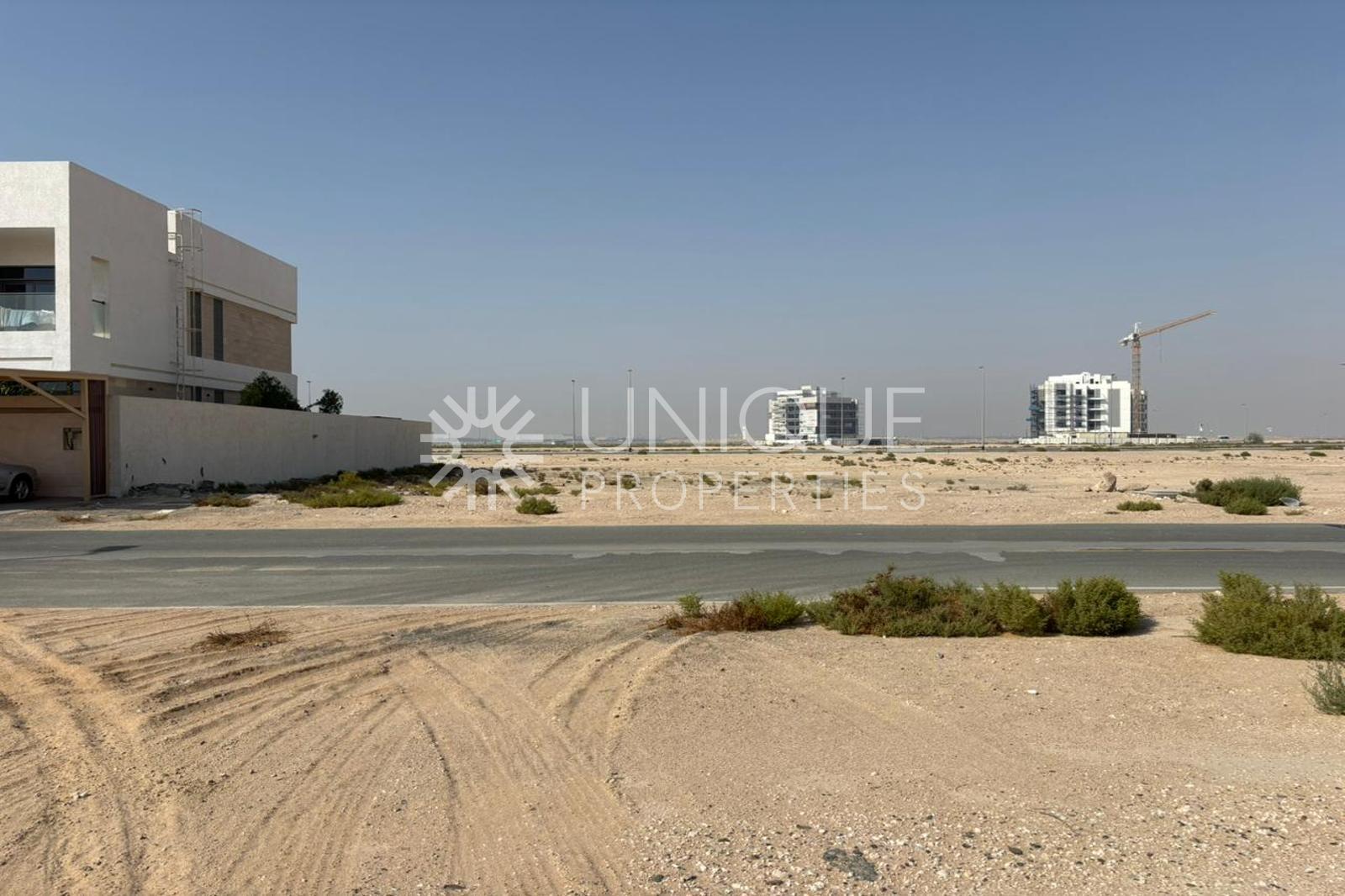 Near SZR | Vastu Compliance | Single Raw
