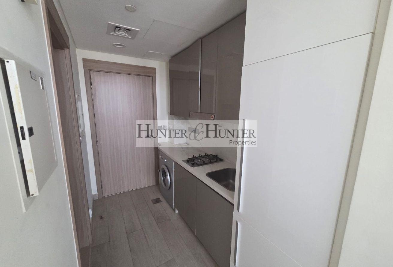 Open view | Bright | Balcony | Studio photo 9
