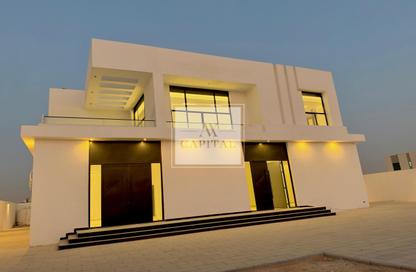 Villa - 4 - 5 for rent in Al Aweer Village - Al Aweer - Dubai