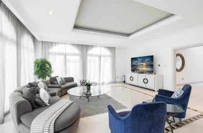 Villa - 5 - 6 for rent in Garden Homes Frond O - Garden Homes - Palm Jumeirah - Dubai