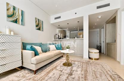 Apartment - 1 - 1 for rent in Seven Palm - Palm Jumeirah - Dubai