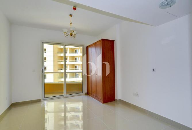 Rent in Lakeside Tower A: Mid Floor | Community View | Unfurnished ...