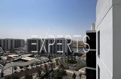 Apartment - 3 Bedrooms - 4 Bathrooms for rent in Waters Edge - Yas Island - Abu Dhabi