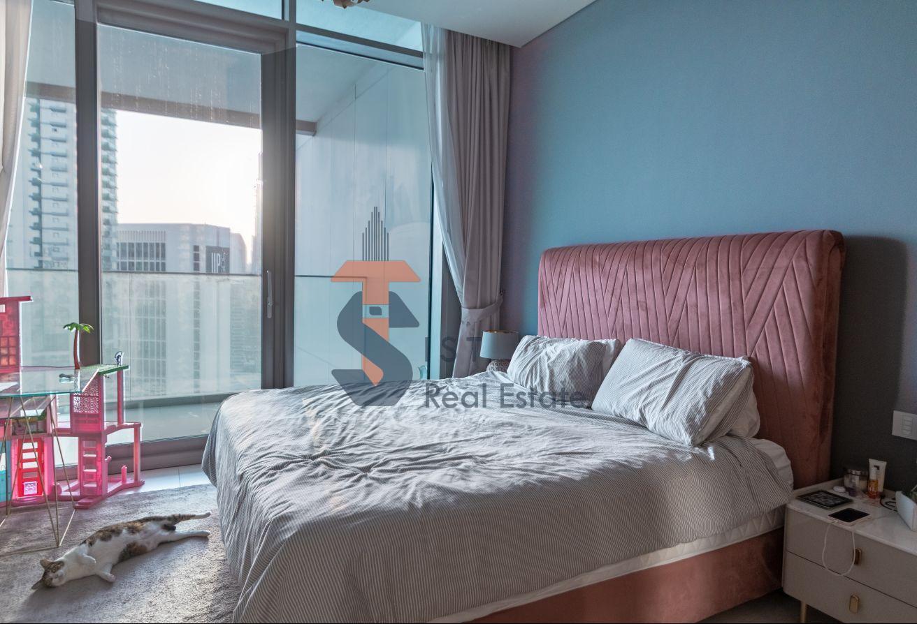 Vacant Duplex | Burj Khalifa View | Furnished photo 9