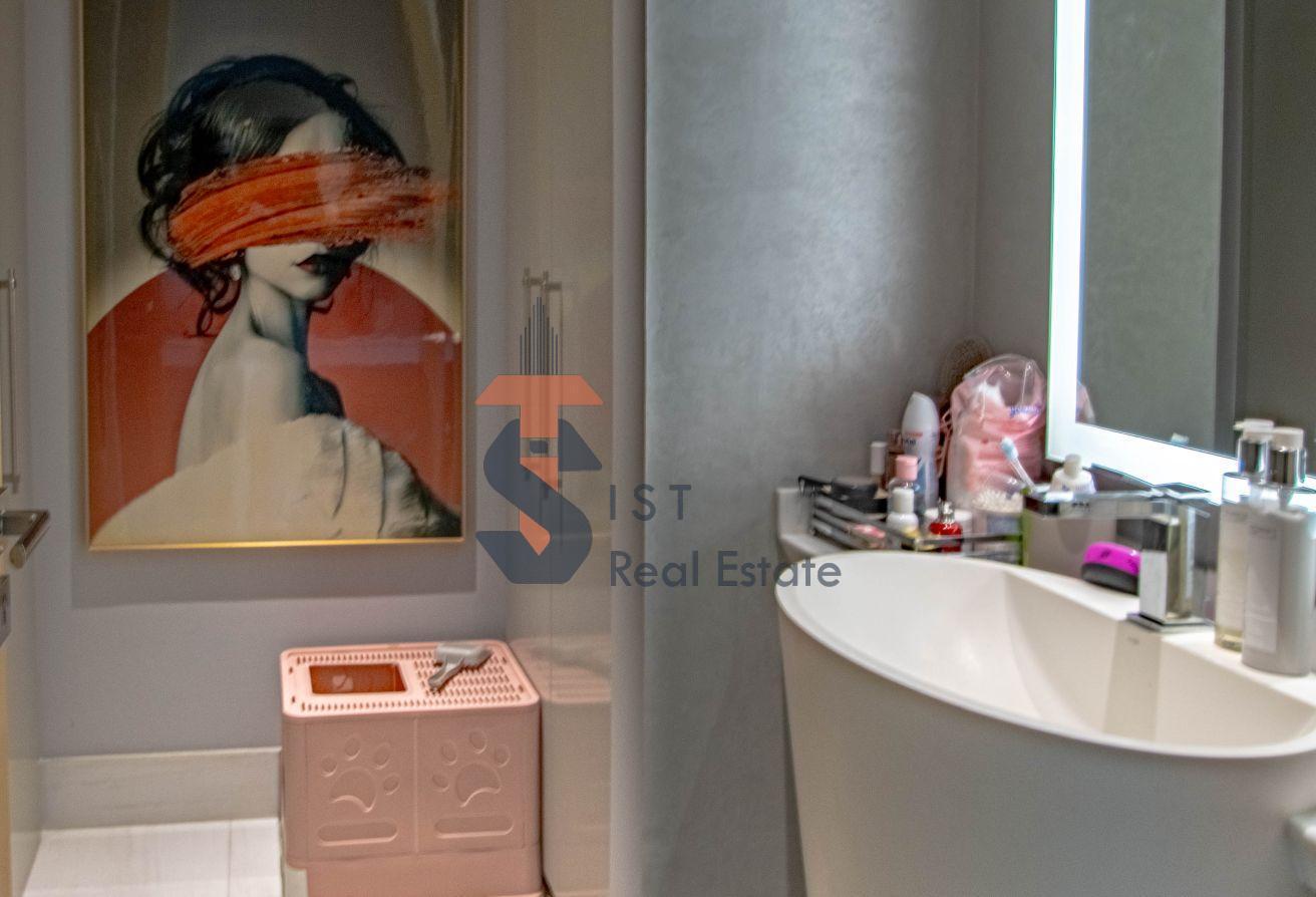 Vacant Duplex | Burj Khalifa View | Furnished photo 13