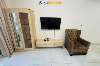 Apartment - Studio - 1 for rent in Dar Al Jawhara - District 13 - Jumeirah Village Circle - Dubai